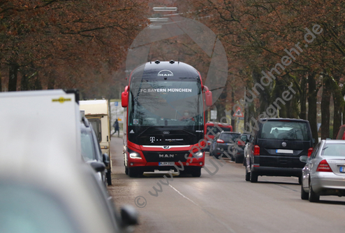 02.12.2020, FC Bayern Muenchen, Ankunft Bus

Hier nur Vorschaubilder !